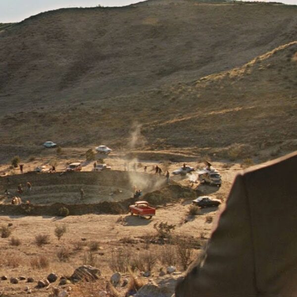 Смотреть онлайн сцену после титров Железный человек 2 (2008)