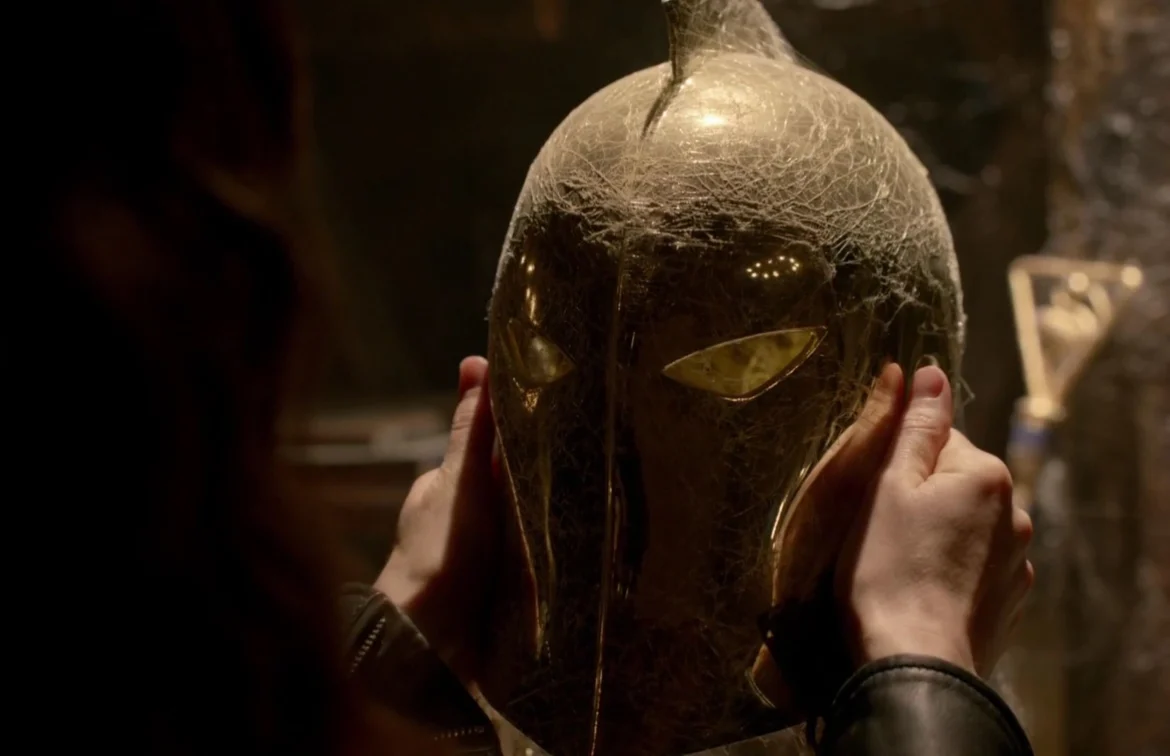 Helmet of Fate DC